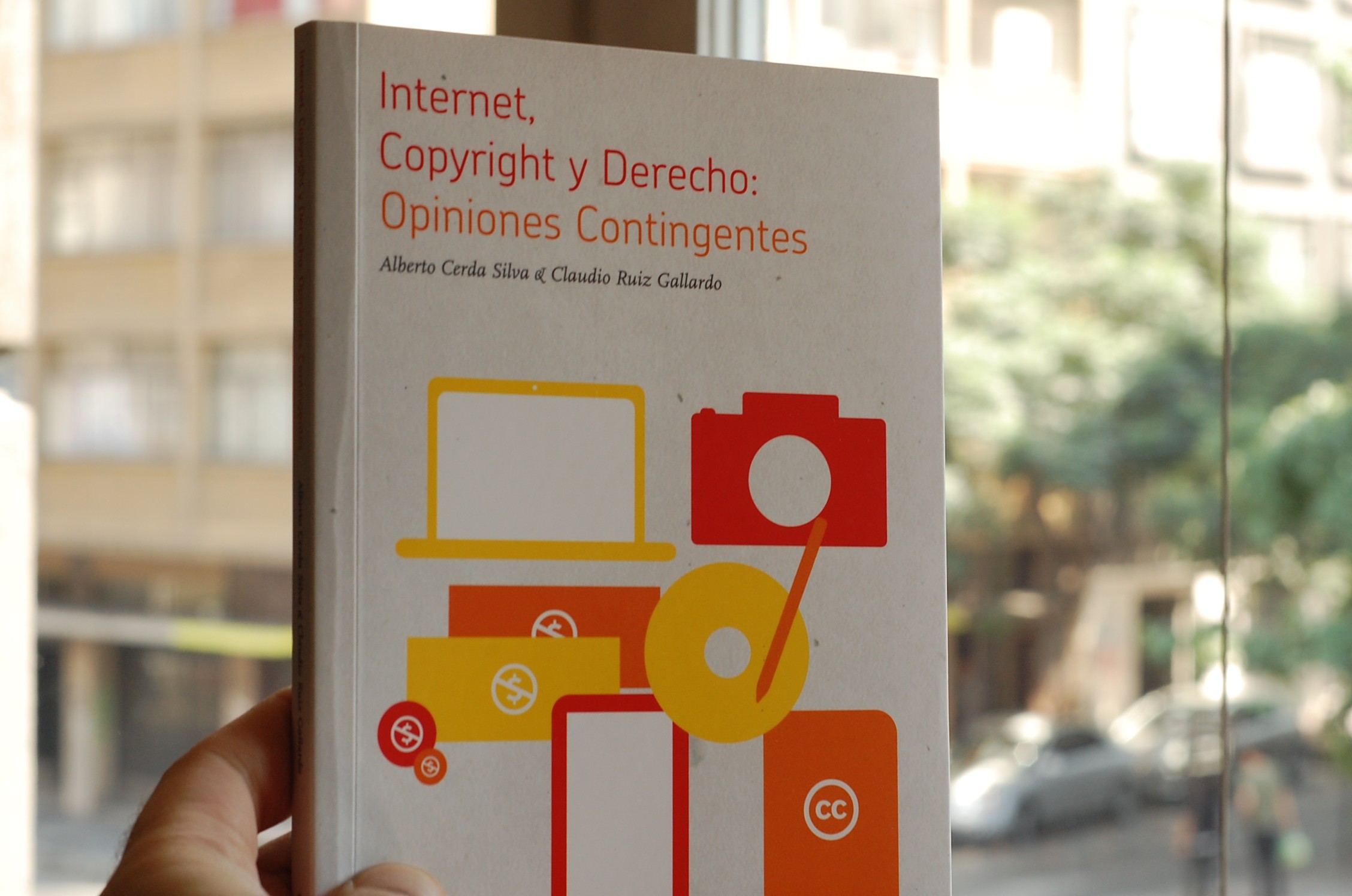 Lanzamiento Libro “Internet, Copyright y Derechos: Opiniones Contingentes”Book launching: “Internet, Copyright y Derechos: Opiniones Contingentes” 