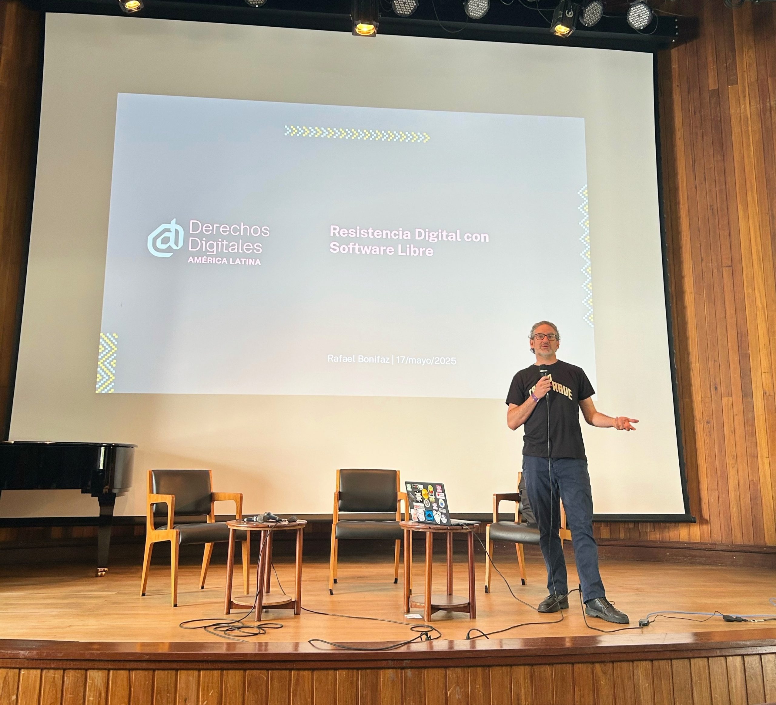 Derechos Digitales en CryptoRave 2025: Un llamado a la autonomía, la privacidad y la resistencia digital