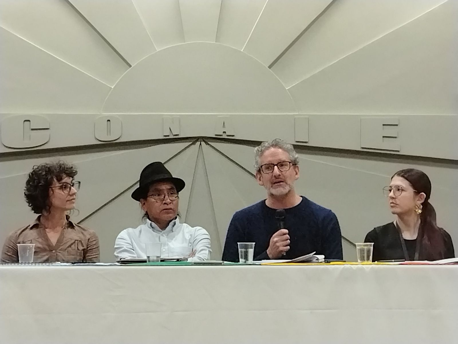 Derechos Digitales alerta sobre los riesgos de la polémica Ley de Inteligencia recientemente aprobada en Ecuador