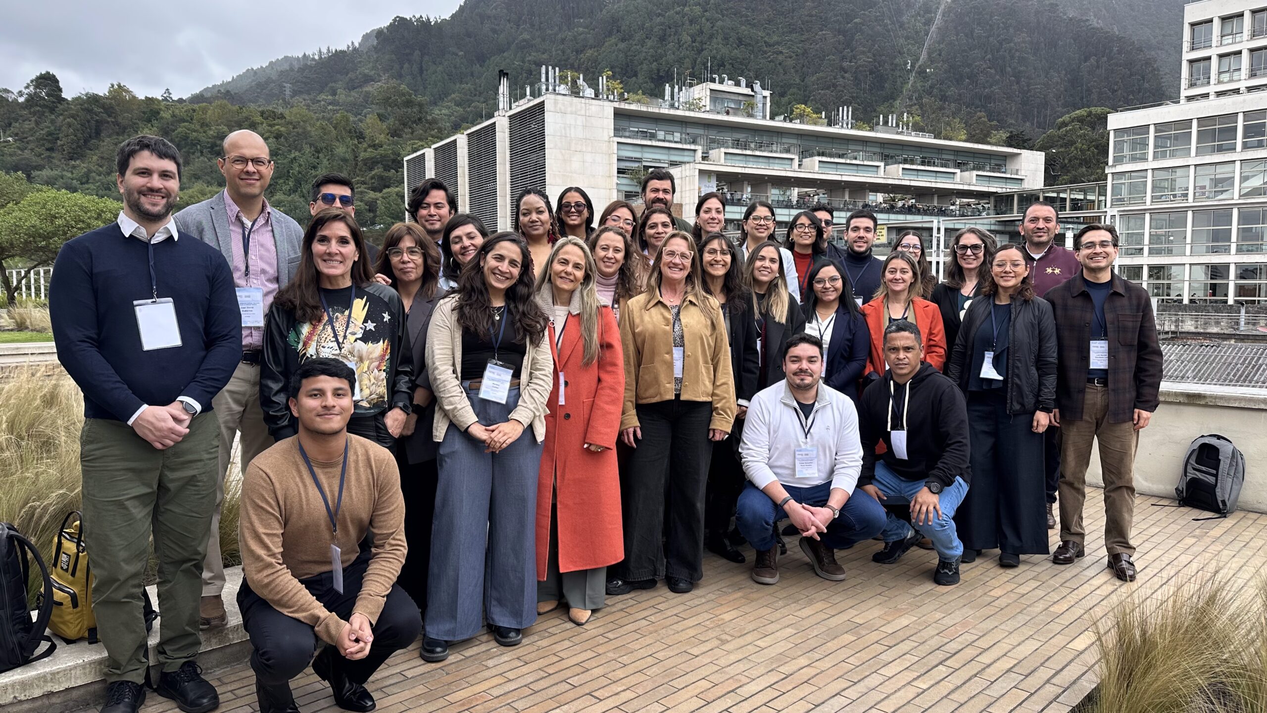 Derechos Digitales fortalece capacidades en IA y derechos humanos junto a representantes del sector público de 14 países